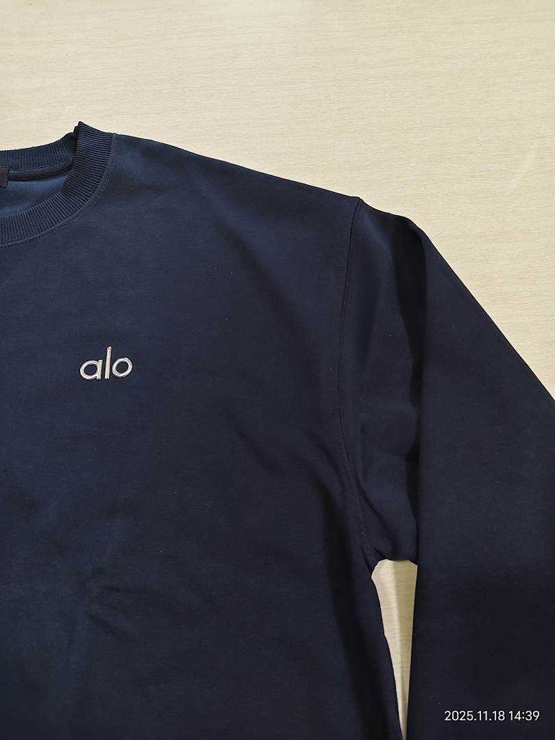 Alo Yoga Accolade Crewneck · A2760 — תמונה 6