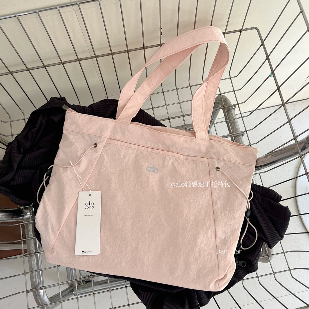 Alo Yoga Alo Aura Universal Tote Bag · A2904 — תמונה 9
