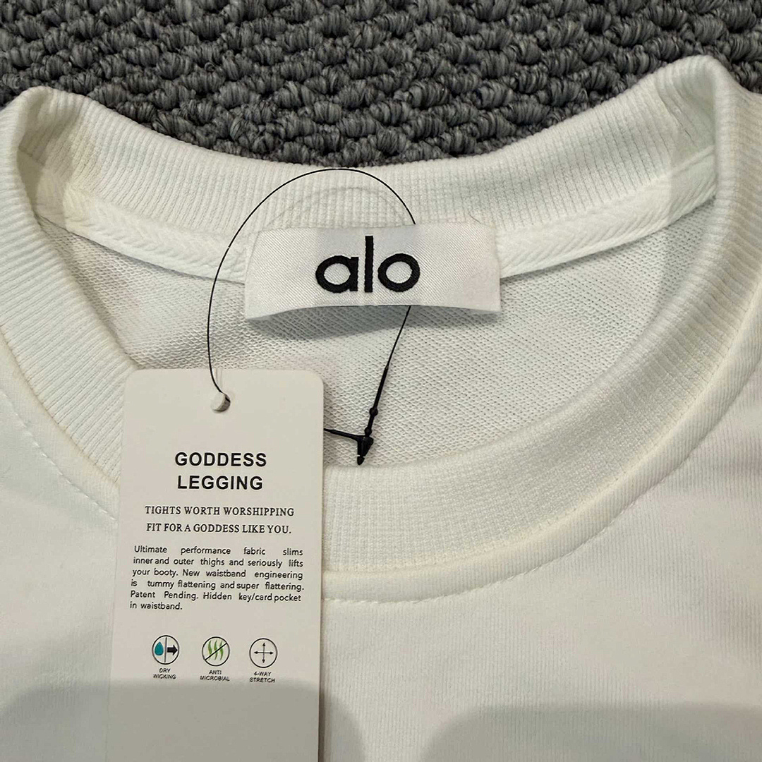 Alo Yoga Accolade Crew Neck Pullover · A2955 — תמונה 10