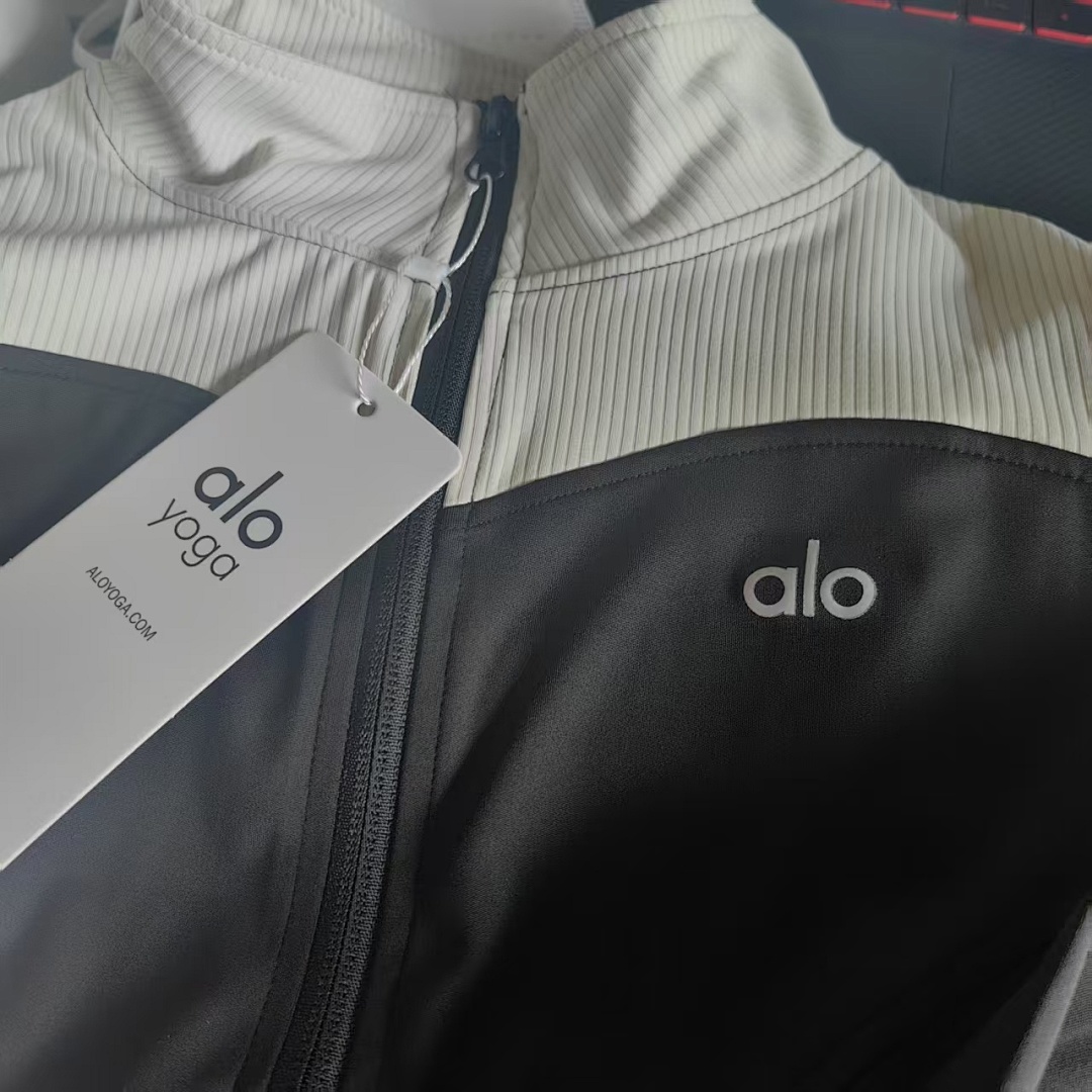 Alo 437 The Curve Jacket · A2948 — תמונה 2