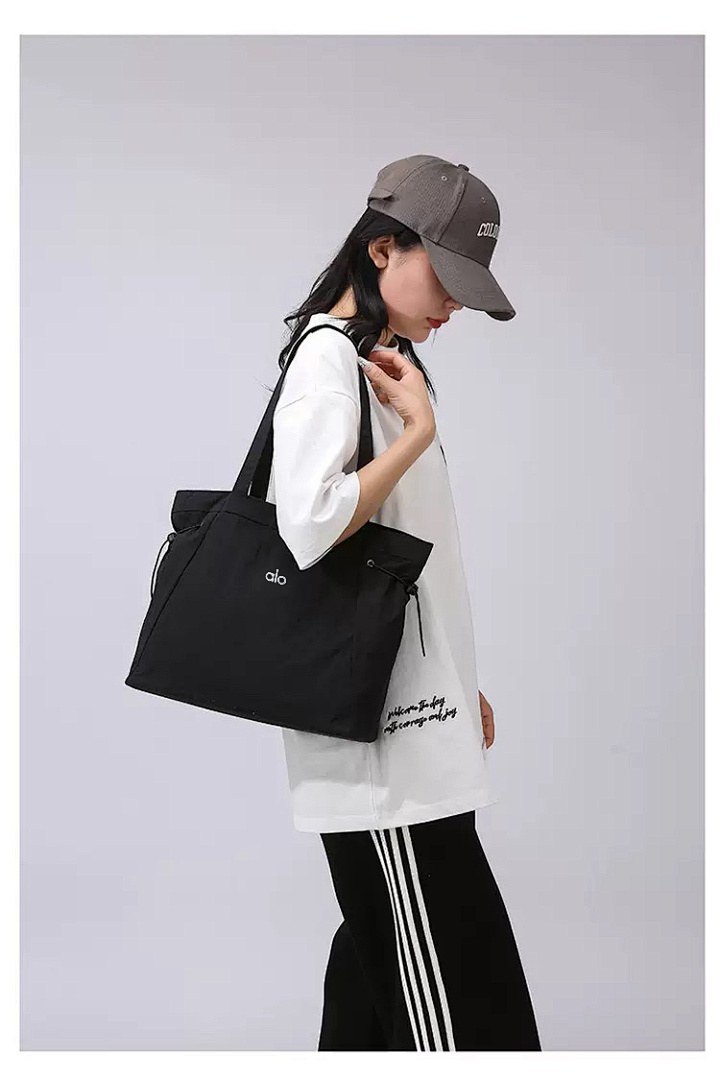 Alo Yoga Alo Aura Universal Tote Bag · A2904 — תמונה 33
