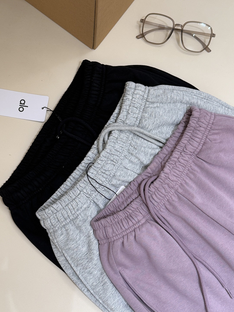 Alo Yoga Accolade Straight Leg Sweatpant · A3001 — תמונה 20
