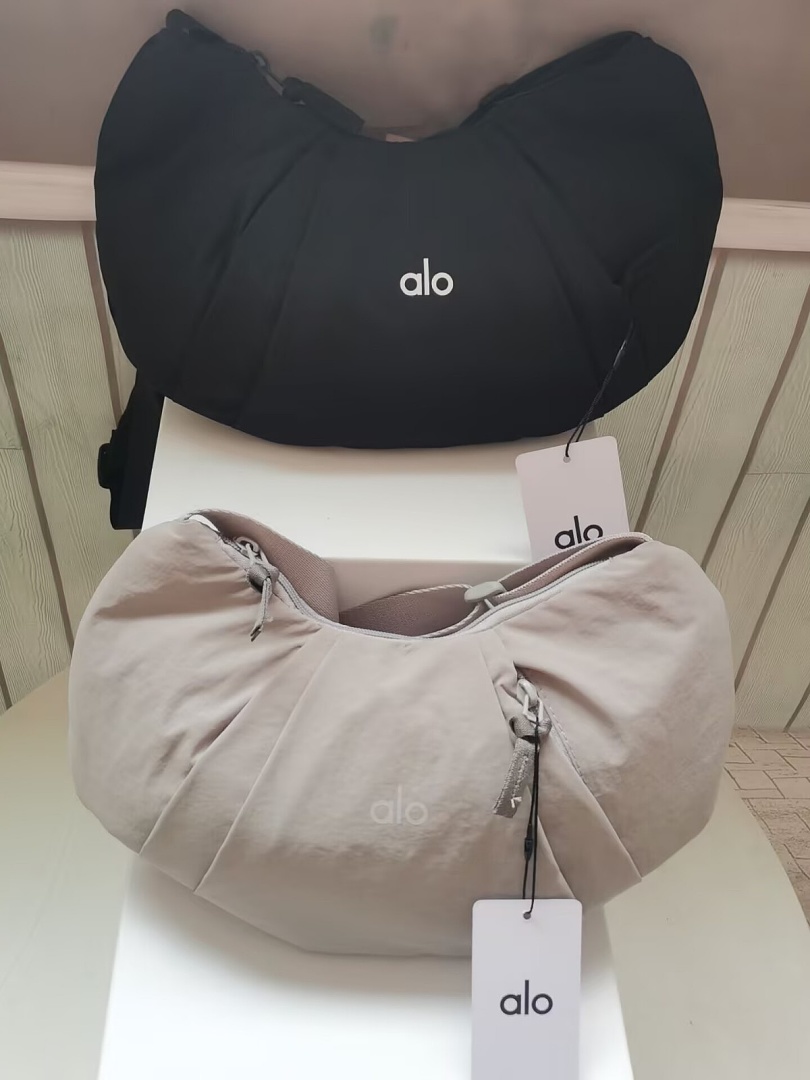 A3480 Alo women crossbody dumpling bag — תמונה 11
