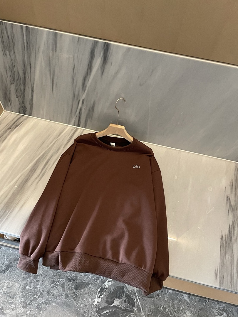 Alo Yoga Accolade Crew Neck Pullover · A2939 — תמונה 27