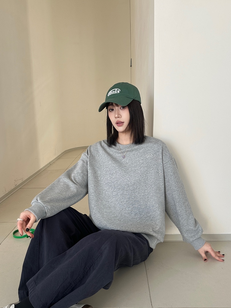Alo Yoga Accolade Crew Neck Pullover · A2939 — תמונה 20