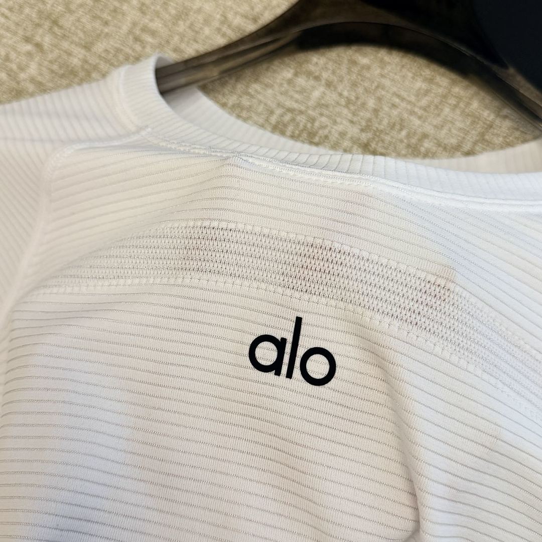 Alo All Day Short Sleeve · A3338 — תמונה 18
