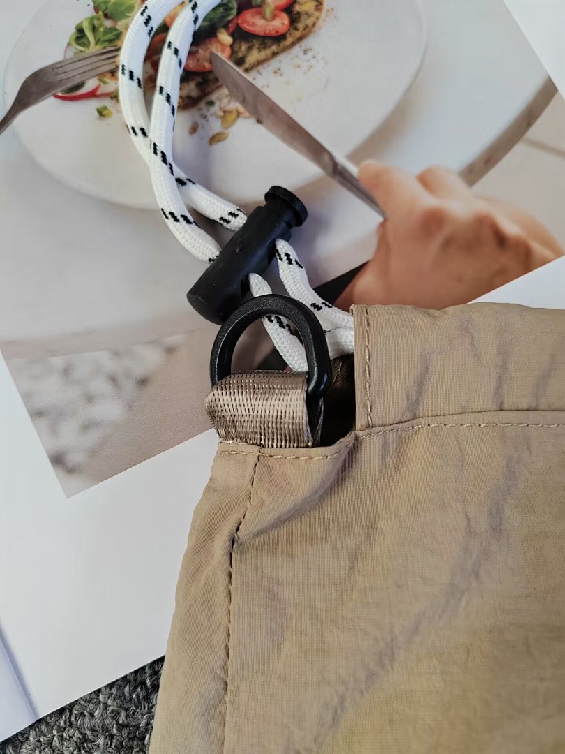 Alo Utility Cross Body Bucket Bag · A2883 — תמונה 6