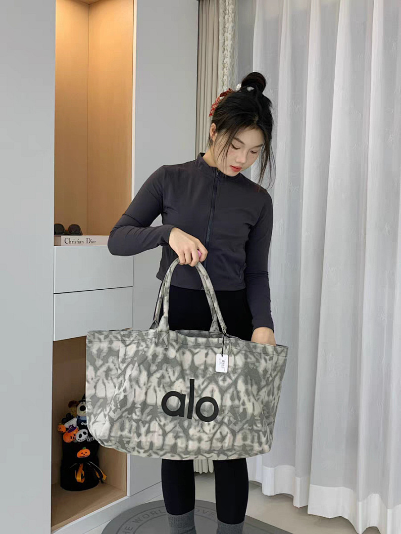 Alo Yoga Iconic Shopper Tote · A2806 — תמונה 7