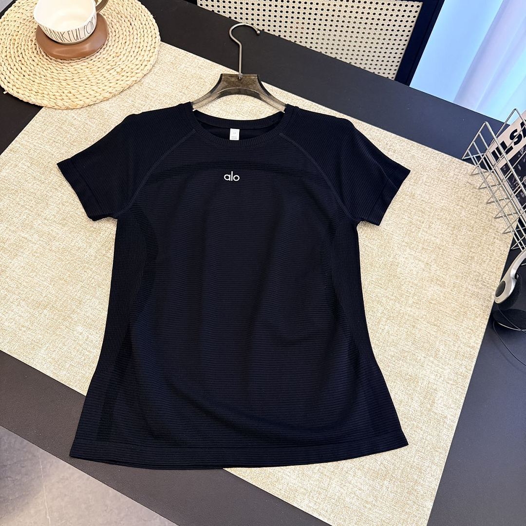 Alo All Day Short Sleeve · A3338 — תמונה 34