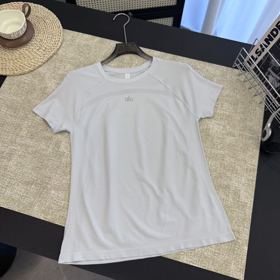 Alo All Day Short Sleeve · A3338 — תמונה 20