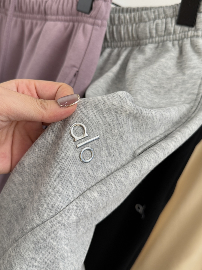 Alo Yoga Accolade Straight Leg Sweatpant · A3001 — תמונה 23