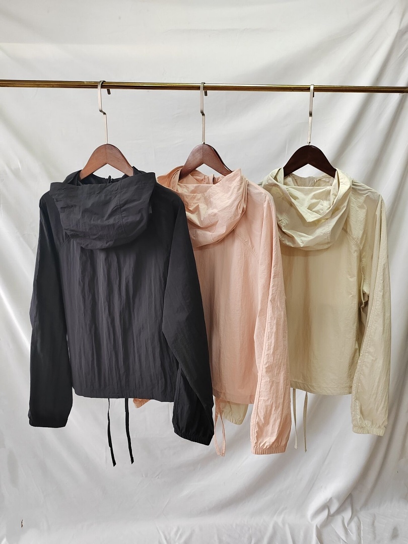 Alo Yoga Detachable-Hood Wind-Resistant Surplus Jacket · A3494 — תמונה 18