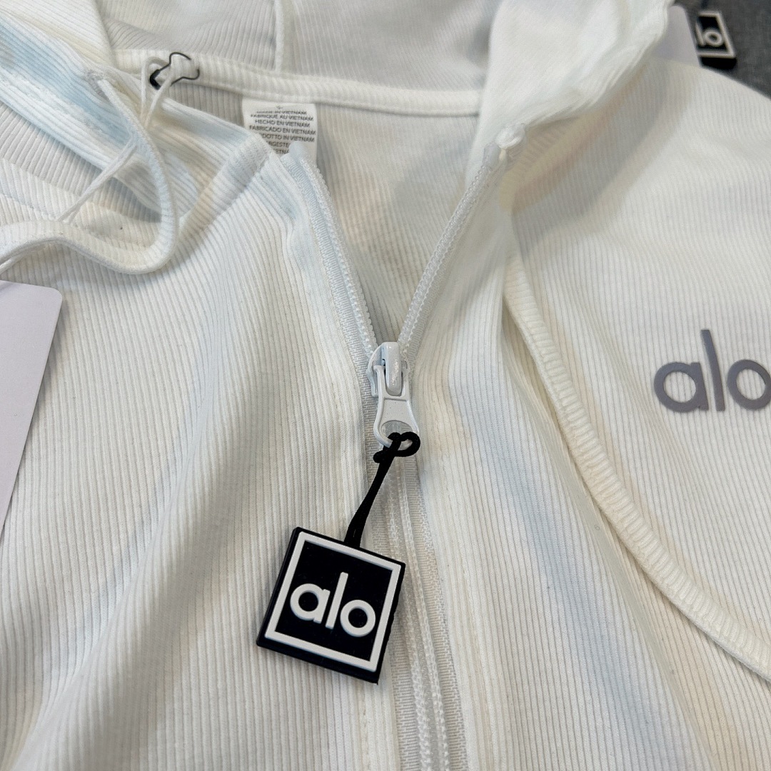 Alo Yoga Accolade Full Zip Hoodie · A2765 — תמונה 10