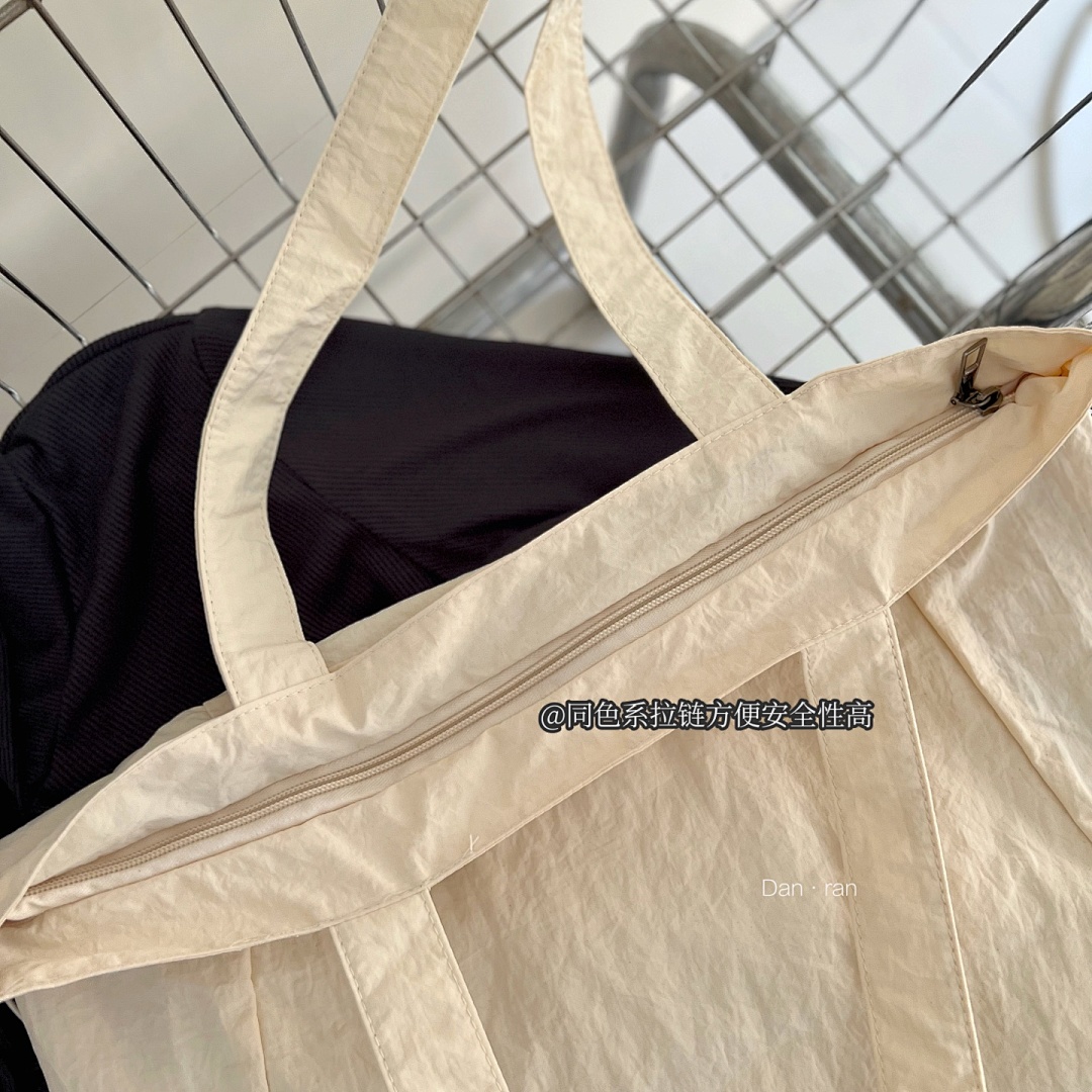 Alo Yoga Alo Aura Universal Tote Bag · A2904 — תמונה 19
