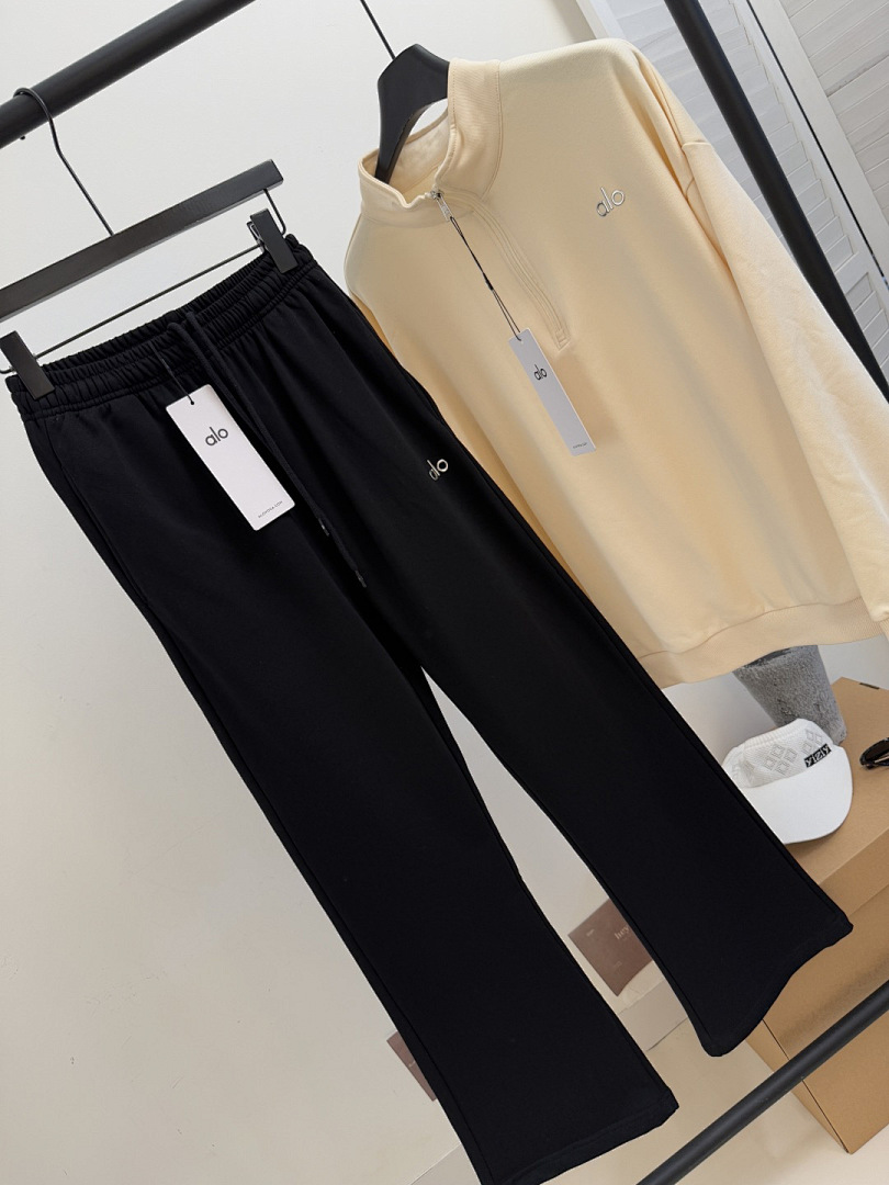 Alo Yoga Accolade Straight Leg Sweatpant · A3001 — תמונה 43