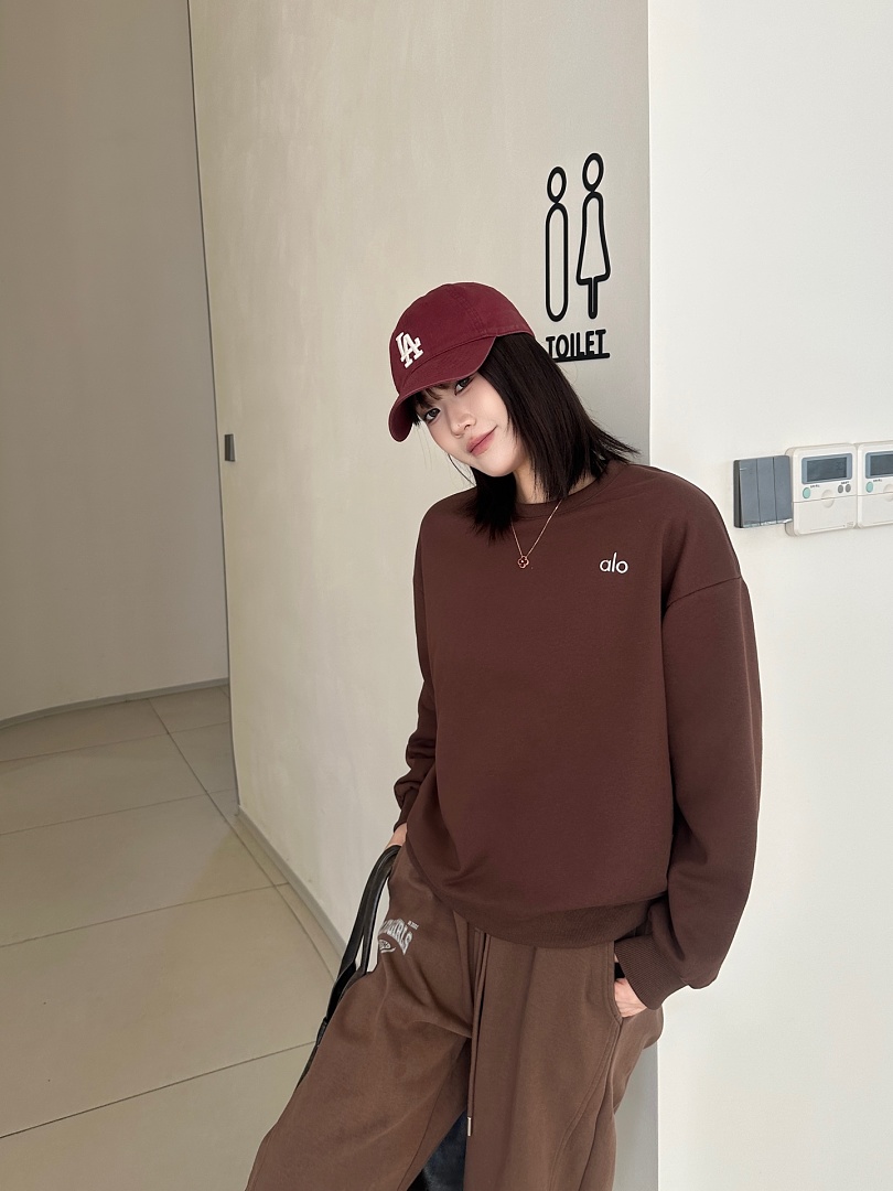 Alo Accolade Crew Neck Pullover · A3195 — תמונה 31
