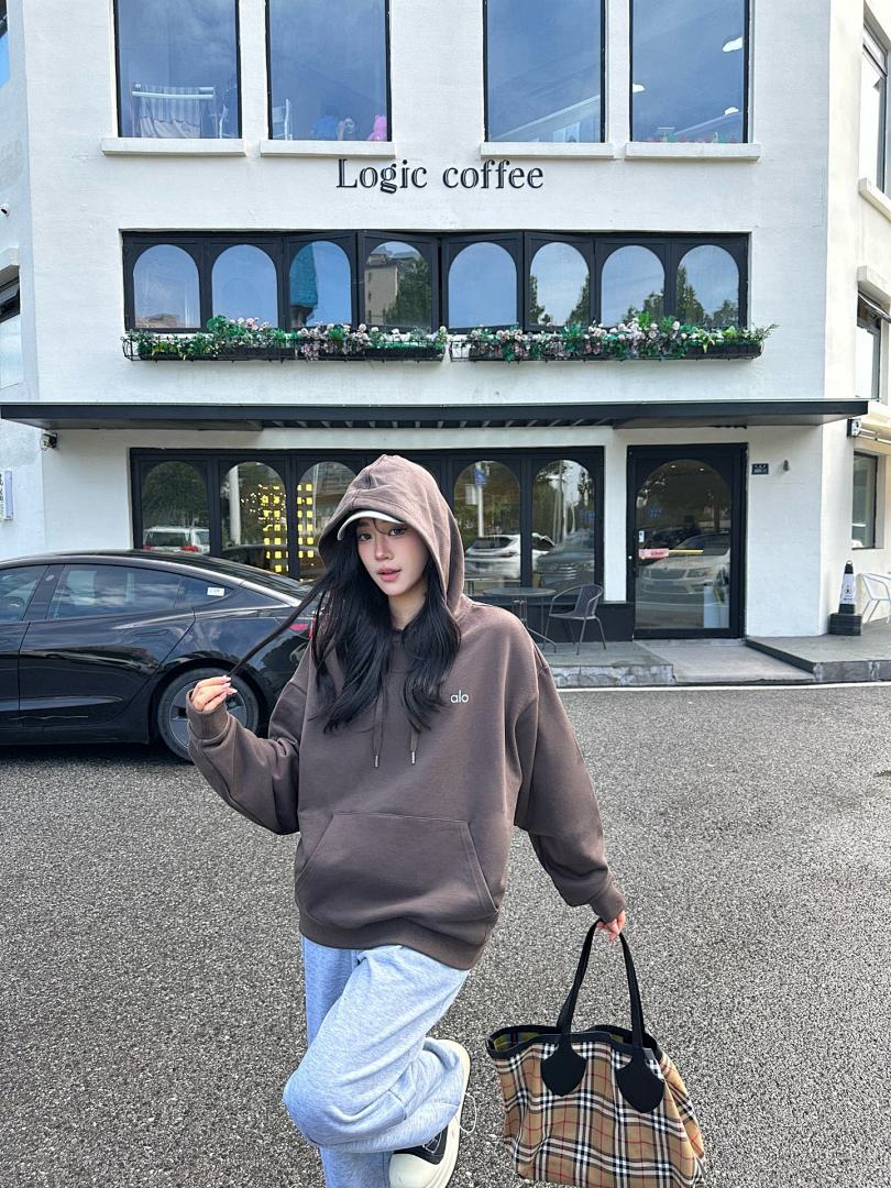Alo Yoga Accolade Hoodie · A2805 — תמונה 10