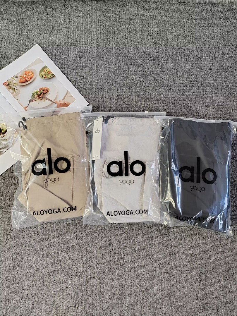 Alo Utility Cross Body Bucket Bag · A2883 — תמונה 15