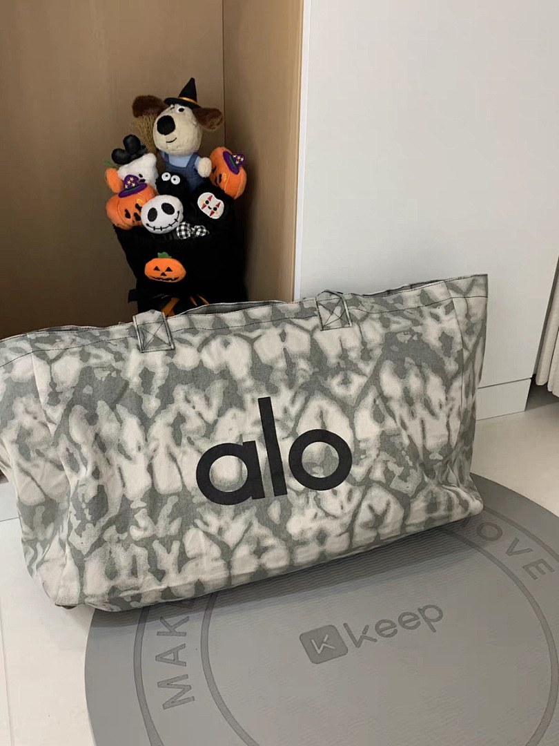 Alo Yoga Iconic Shopper Tote · A2806 — תמונה 8