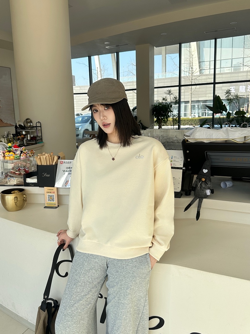 Alo Yoga Accolade Crew Neck Pullover · A2939 — תמונה 7