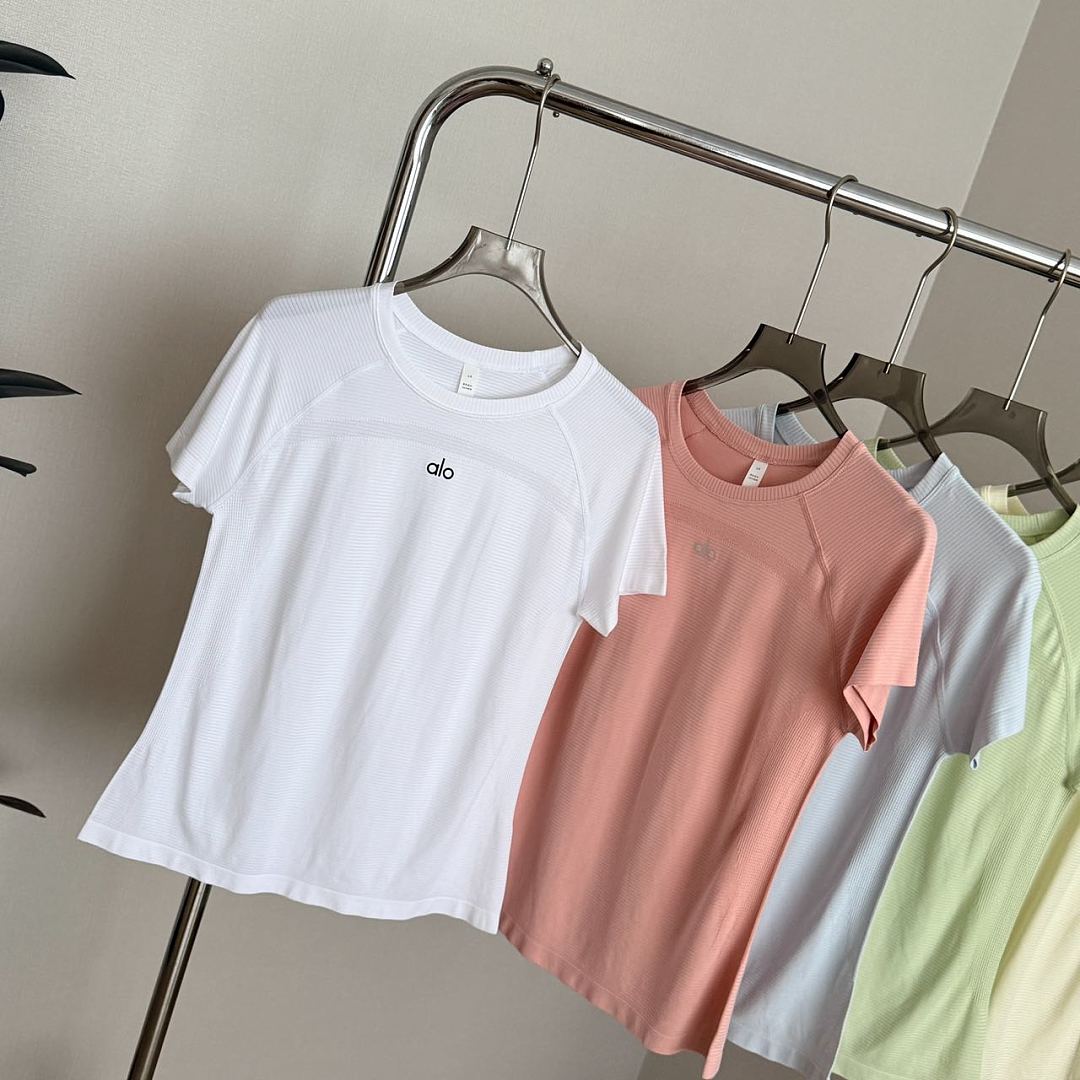 Alo All Day Short Sleeve · A3338 — תמונה 32