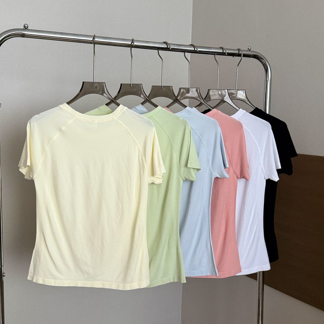 Alo All Day Short Sleeve · A3338 — תמונה 27
