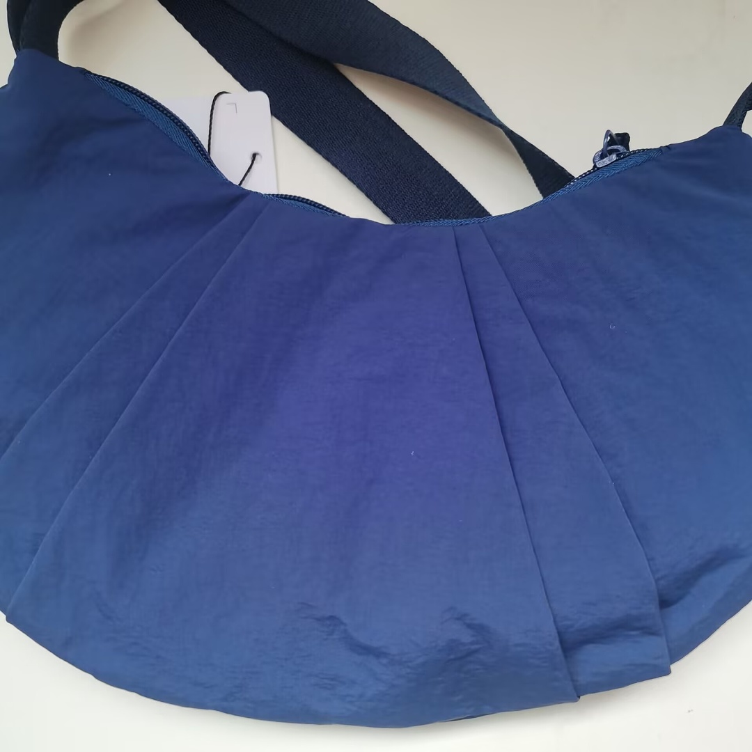 A3480 Alo women crossbody dumpling bag — תמונה 3
