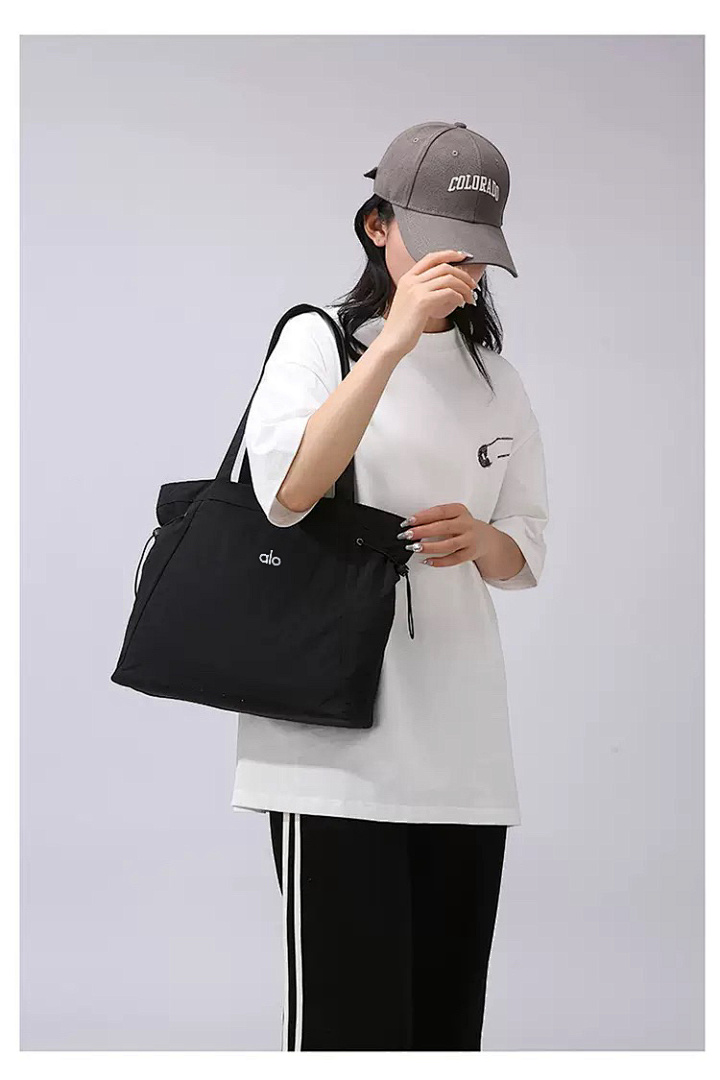 Alo Yoga Alo Aura Universal Tote Bag · A2904 — תמונה 34