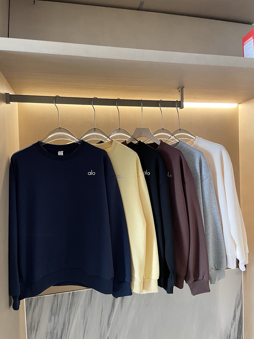 Alo Yoga Accolade Crew Neck Pullover · A2939 — תמונה 24