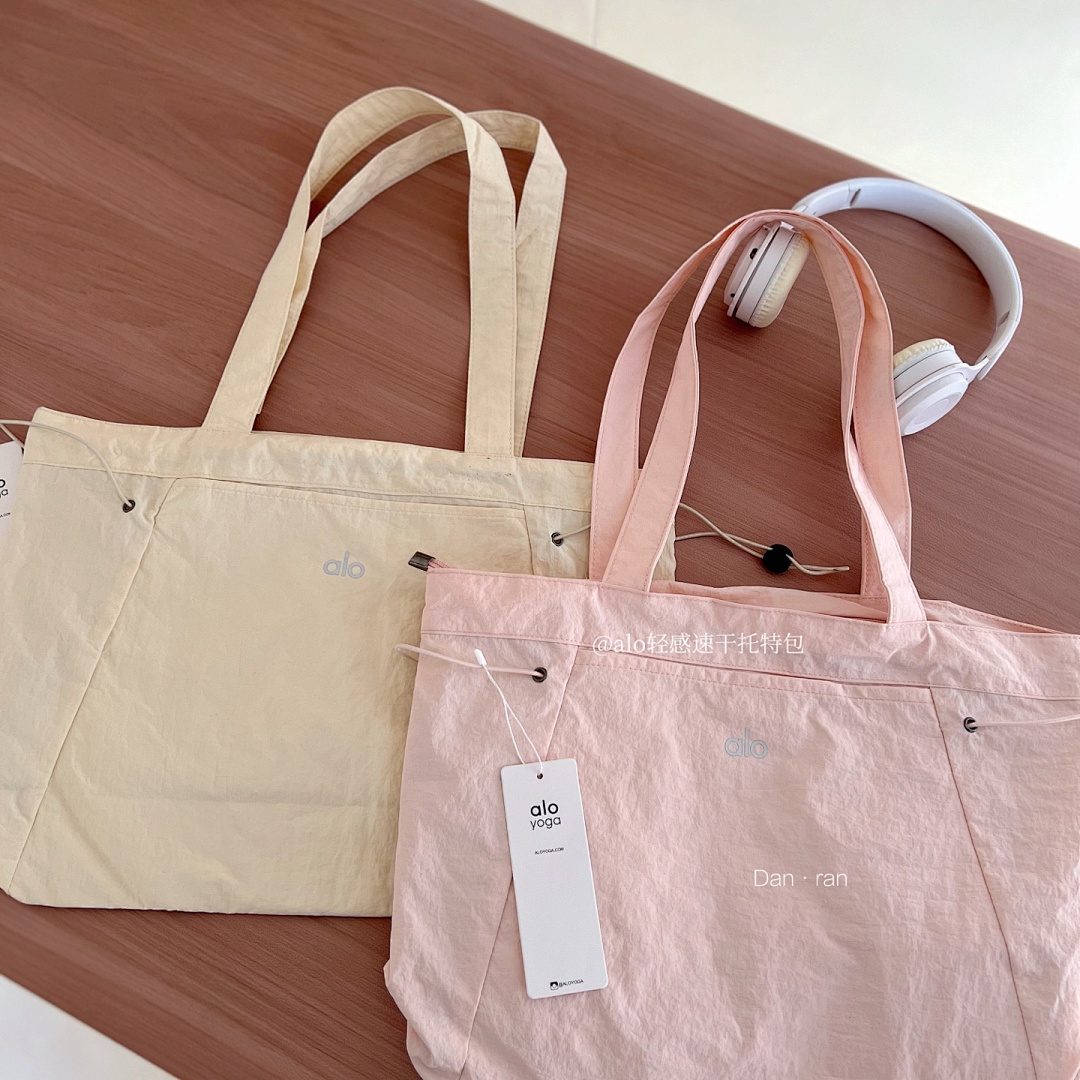 Alo Yoga Alo Aura Universal Tote Bag · A2904 — תמונה 27