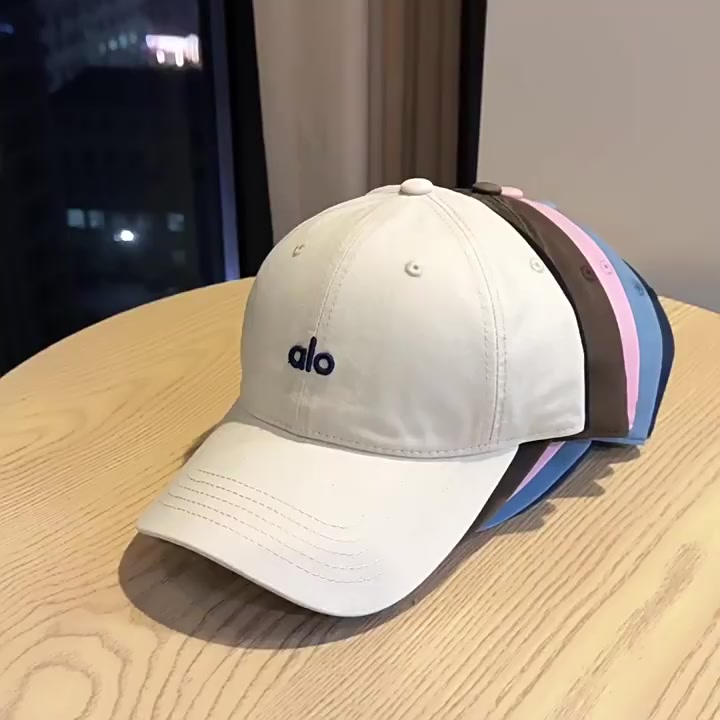 Alo Yoga Off-Duty Cap · A3162 — תמונה 2