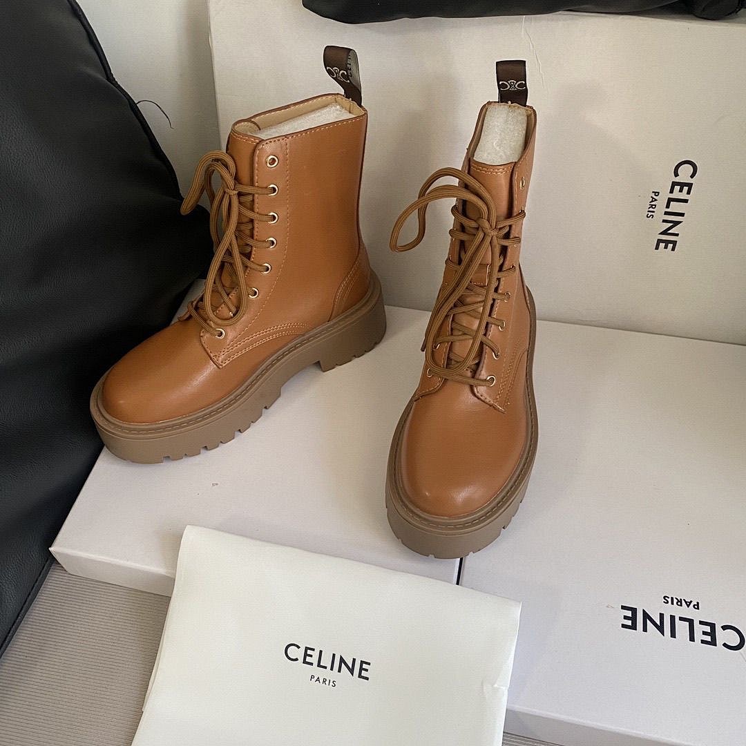 Celine Bulky Laced Up Boot · 5582 — תמונה 5