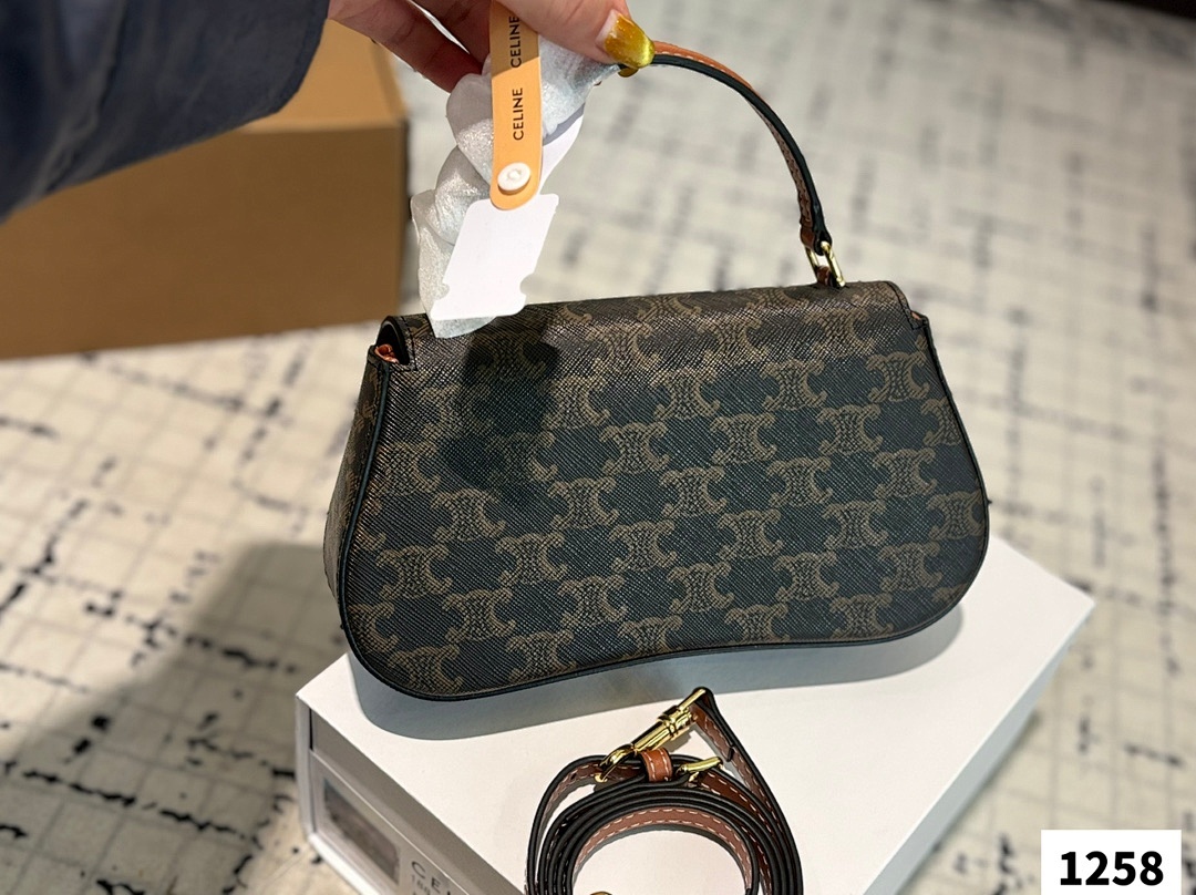 Celine Mini Claude Triomphe · 5717 — תמונה 9