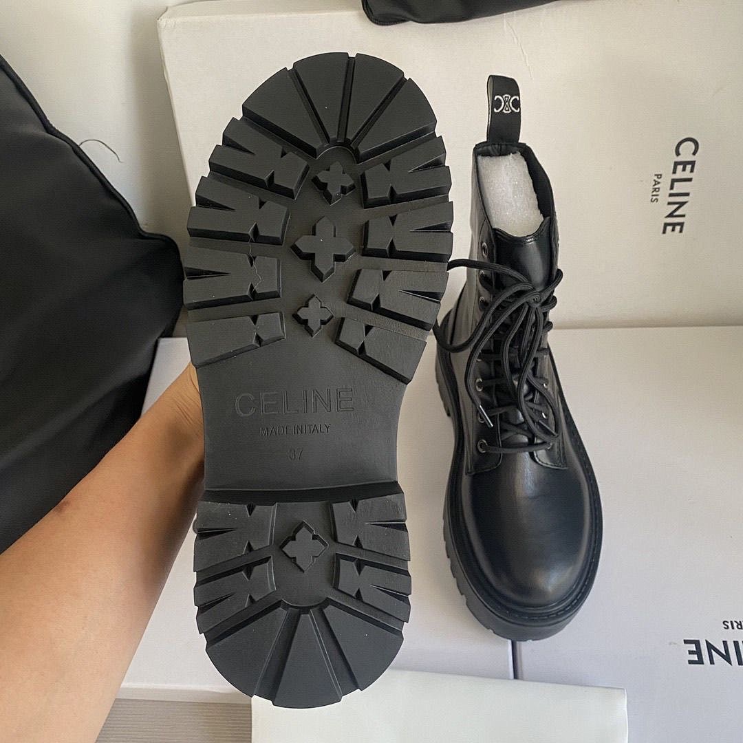 Celine Bulky Laced Up Boot · 5582 — תמונה 3