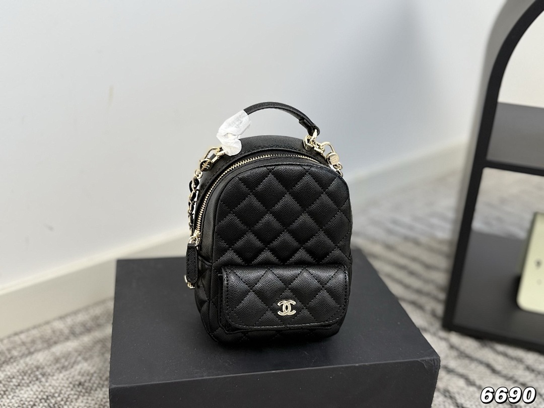 Chanel Mini Backpack · 5669 — תמונה 10
