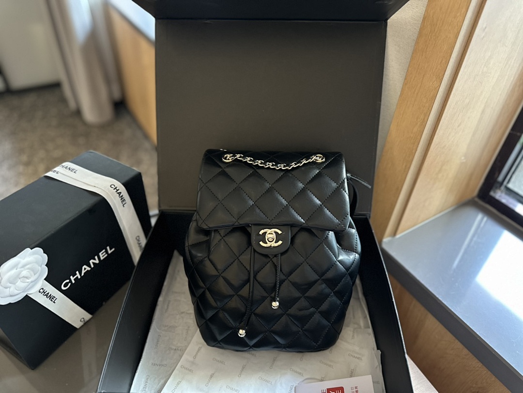 Chanel Urban Spirit Backpack · 4853 — תמונה 4