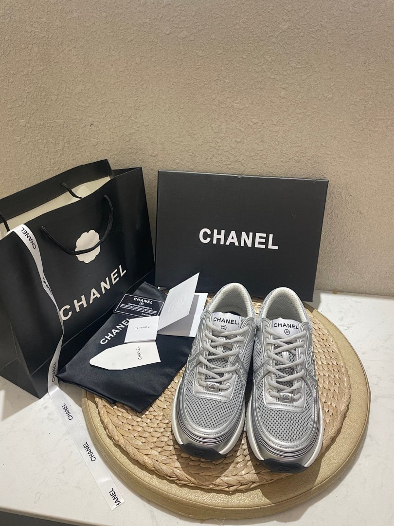 Chanel CC Logo Sneaker · 5087 — תמונה 16