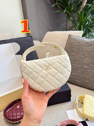 Chanel Chain Around · 6017