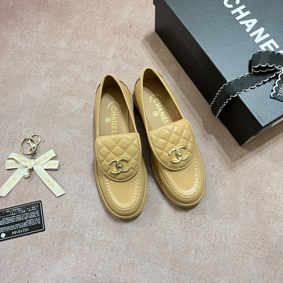Chanel Quilted CC Turnlock Loafers · 4757 — תמונה 17