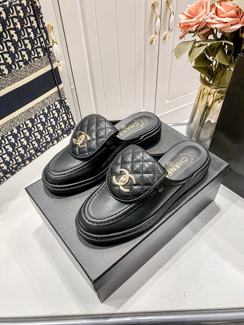 Chanel Lambskin Quilted CC Turnlock Mules · 5287 — תמונה 13
