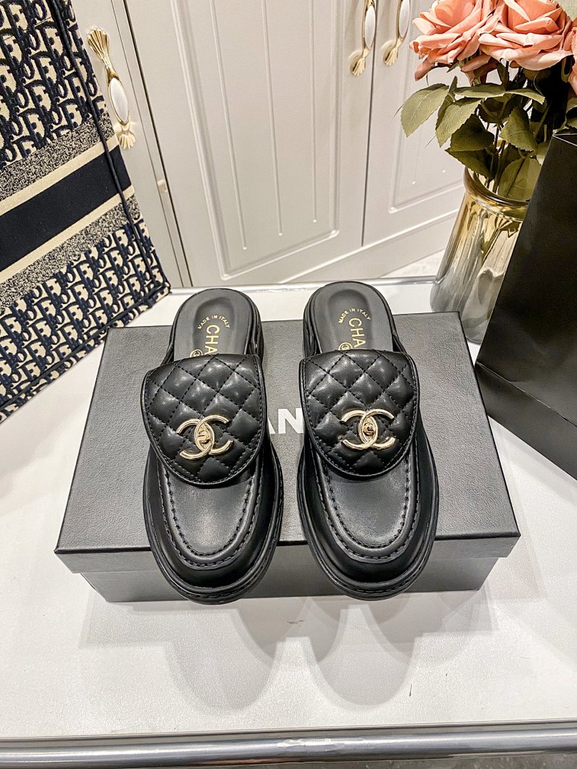 Chanel Lambskin Quilted CC Turnlock Mules · 5287 — תמונה 16
