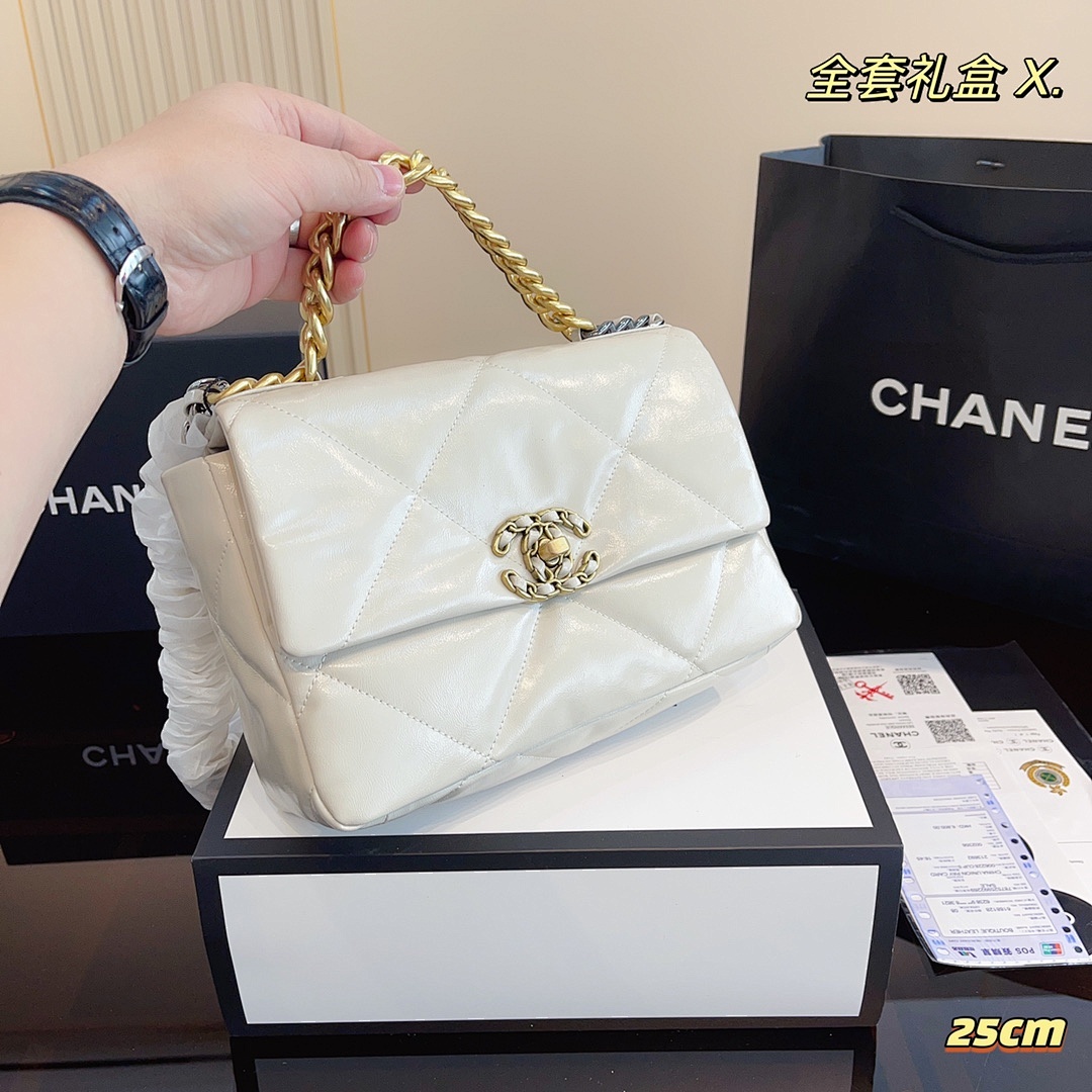Chanel 19 Flap Bag · 5103 — תמונה 11