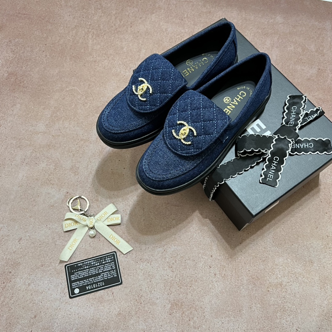Chanel Quilted CC Turnlock Loafers · 4757 — תמונה 18