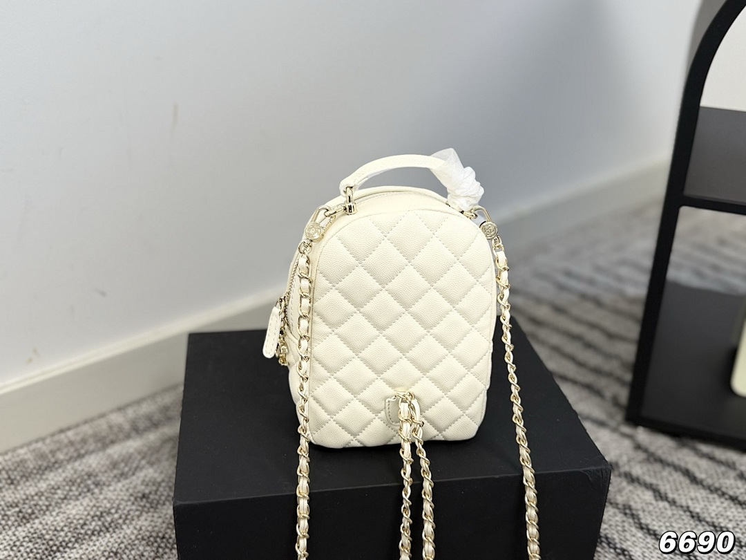Chanel Mini Backpack · 5669 — תמונה 4