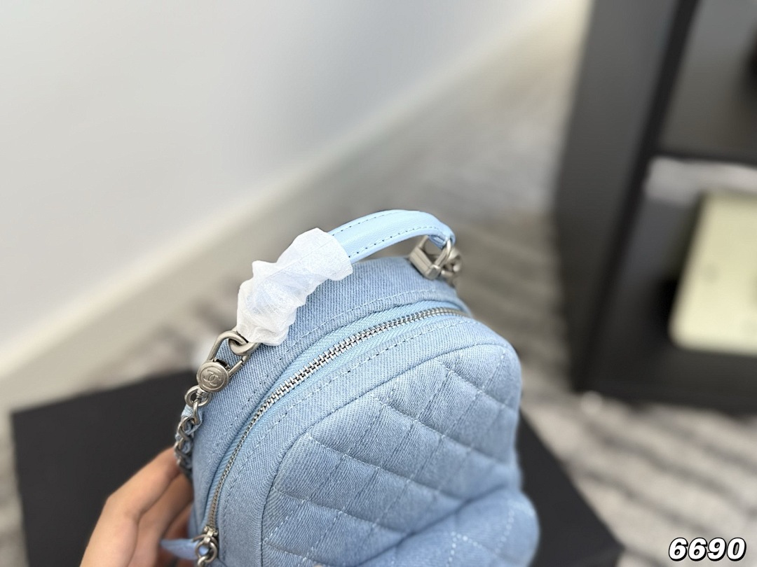 Chanel Mini Backpack · 5669 — תמונה 15