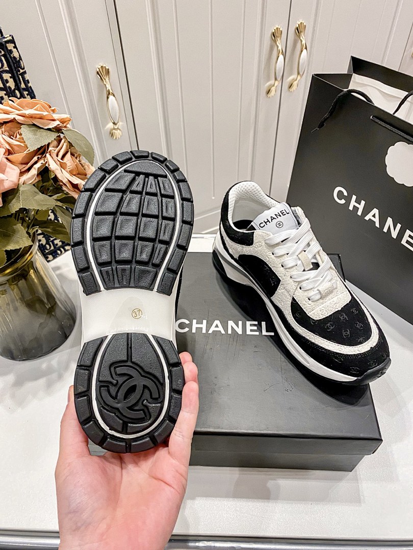 Chanel CC Logo Sneaker · 5210 — תמונה 9