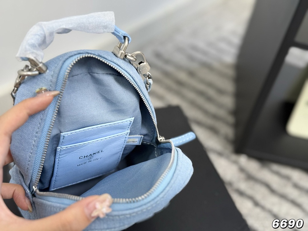 Chanel Mini Backpack · 5669 — תמונה 11