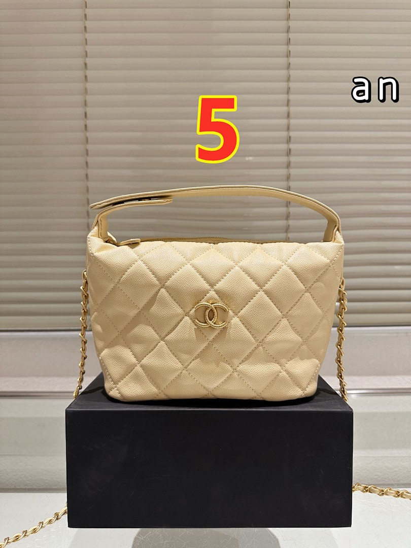 Chanel Caviar Quilted Hobo Clutch With · 5545 — תמונה 14