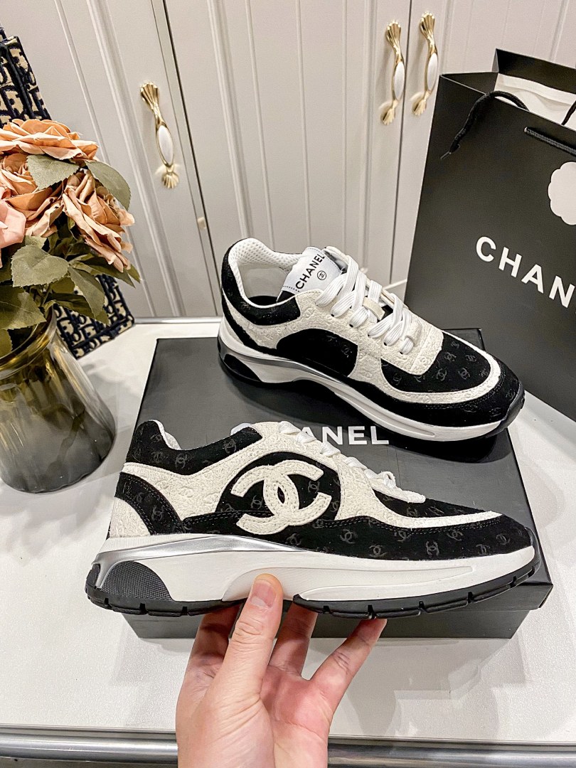 Chanel CC Logo Sneaker · 5210 — תמונה 7