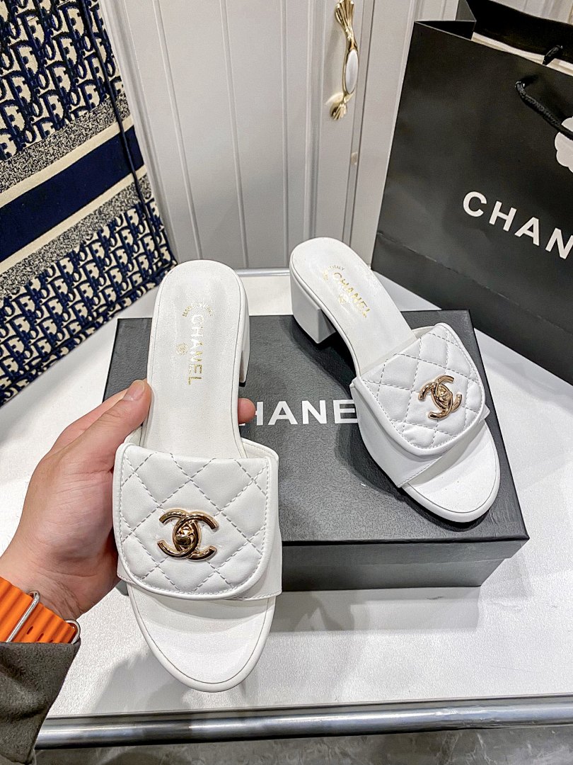 Chanel Interlocking CC Logo Slides · 5292 — תמונה 10